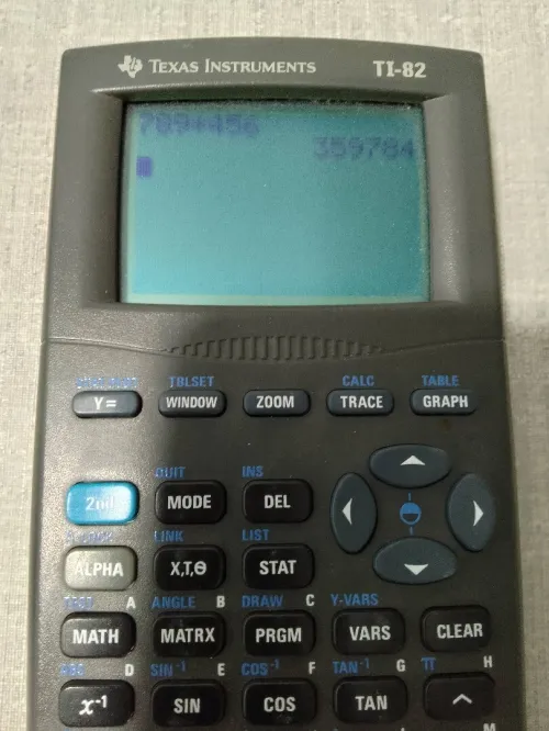 Calculatrice graphique TI82 caba