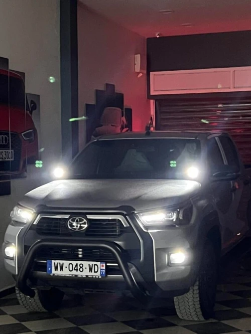 Toyota Hilux 2025 Invincible