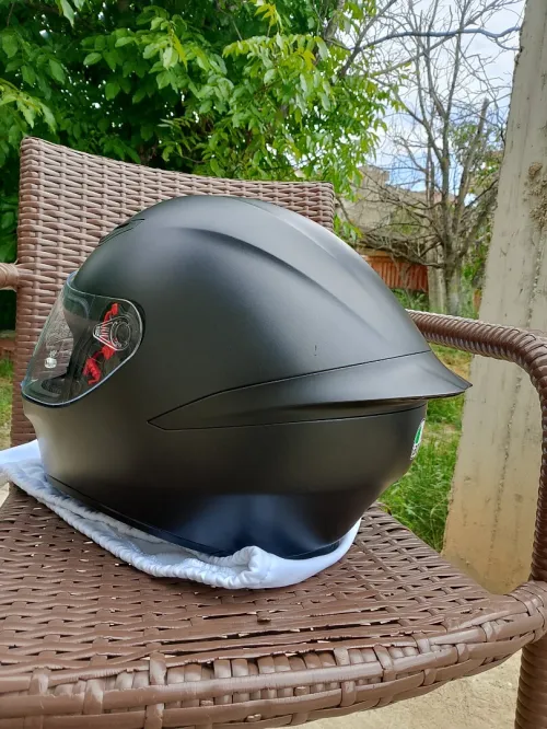 Casque agv k1 noir mât taille M/L neuf jamais porté avec sa housse de transport 