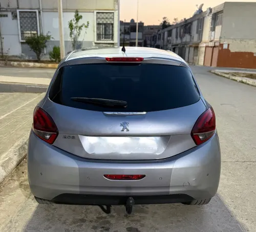 Peugeot 208 2019 Allure Facelift