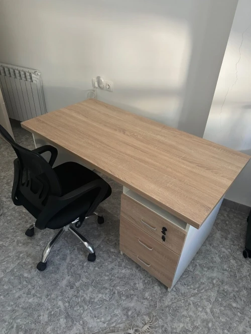 Bureaux avec chaise