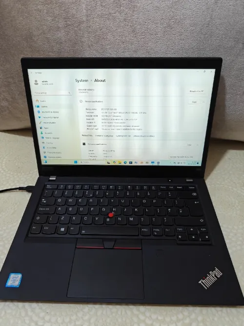 Lenovo ThinkPad T490 Processeur i7 Vpro 8365U 16 Go RAM 512 Go SSD Écran 14" FHD