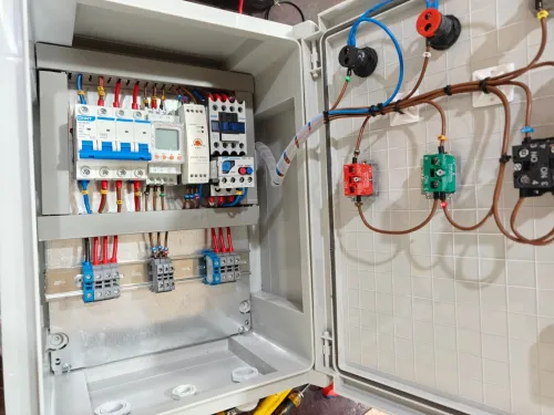 ARMOIRES ELECTRIQUES SUR COMMANDE