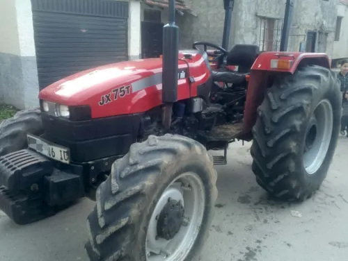 Tracteur جرار CASE IH JX75T 2016