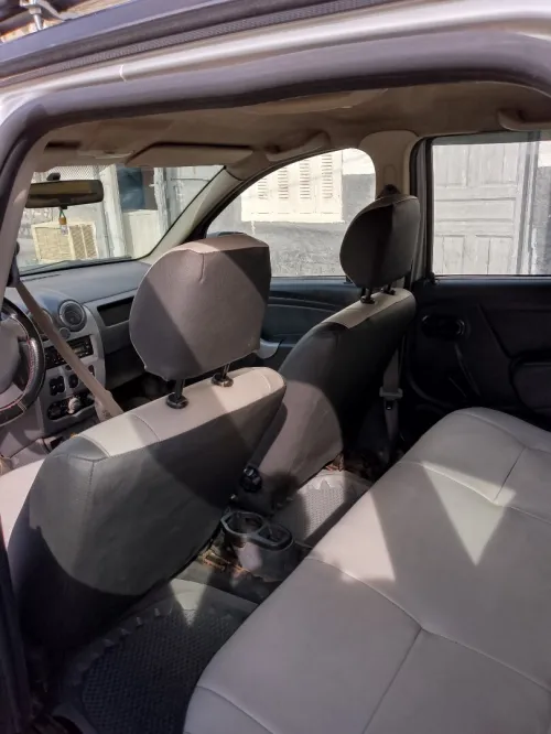 Dacia Duster 2011 .