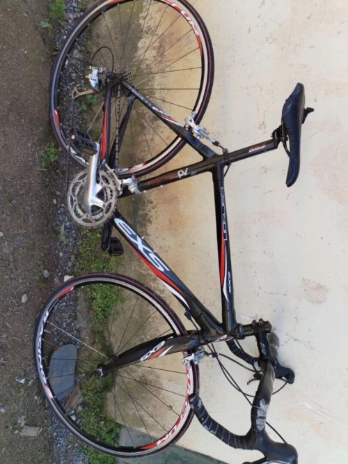 Vélo course full carbon