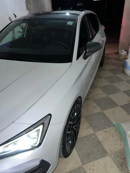 Cupra  Leon 2021 