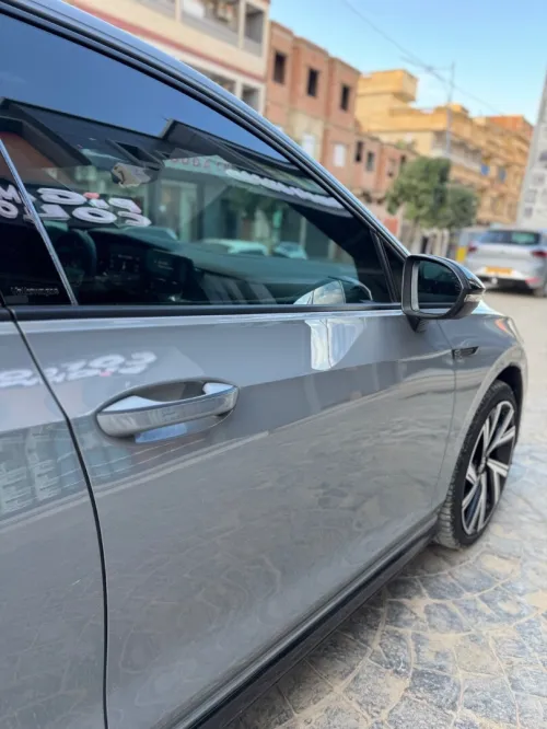 Volkswagen Golf 8 2025 R-Line