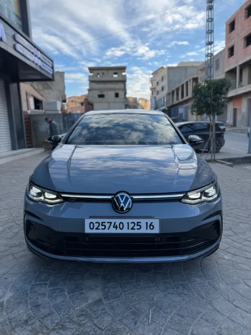 Volkswagen Golf 8 2025 R-Line