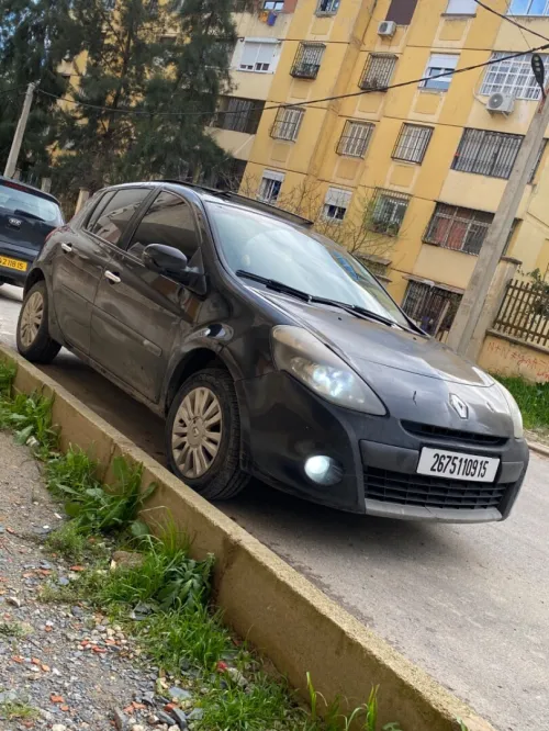 Renault Clio 3 2009 Night and day