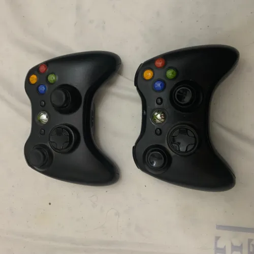 Xbox 360 slim avec tout les accesoires