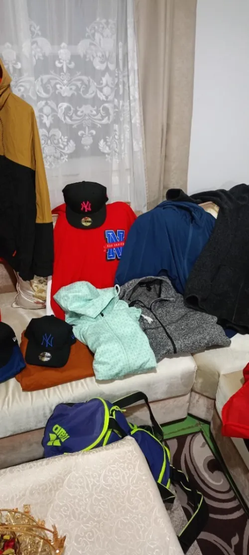 Lot de vêtements a vendre