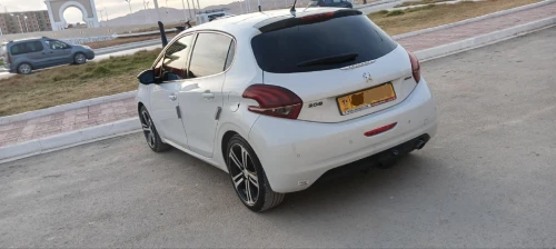 Peugeot 208 2018 GT Line