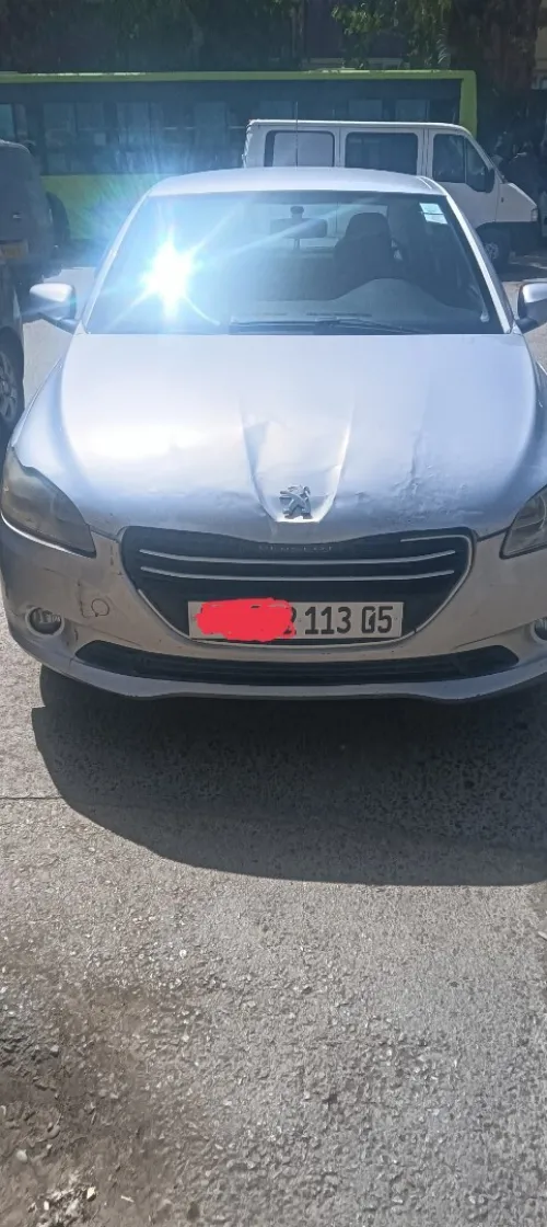 Peugeot 301 2013 Allure