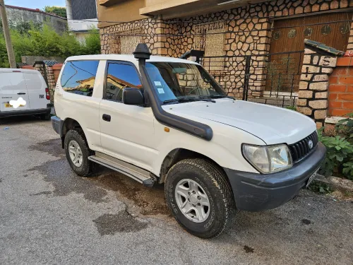 Toyota Land Cruiser 1996 Court