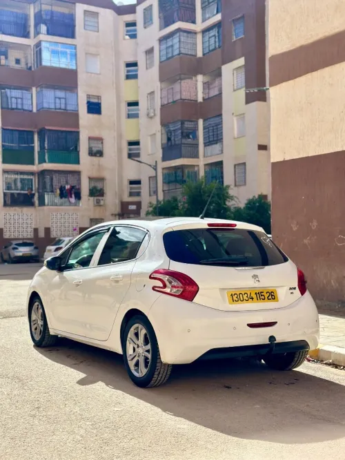 Peugeot 208 2015 Allure