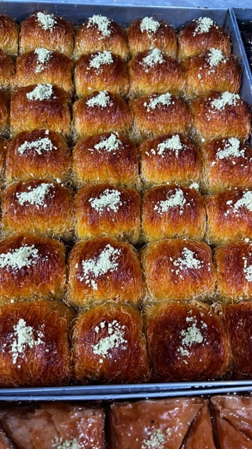 Baklawa,Cigare,ktaife بقلاوة ،سيقار ,قطايف
