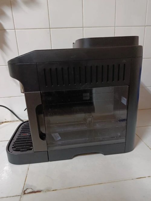 Cafitiére Delonghi Magnifica evoDe'Longhi Magnifica Evo, Cappucino avec Broyeur