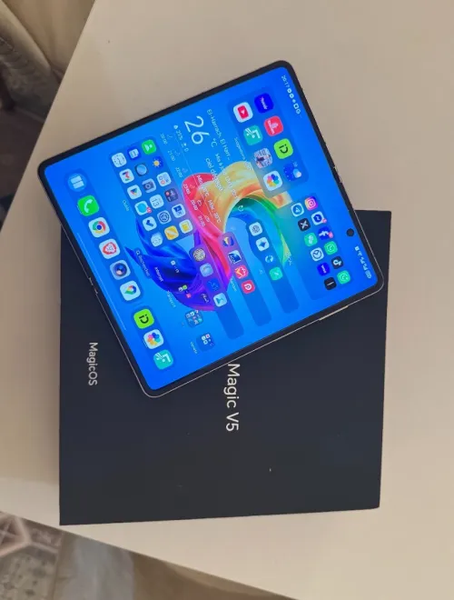 HONOR MAGIC V5