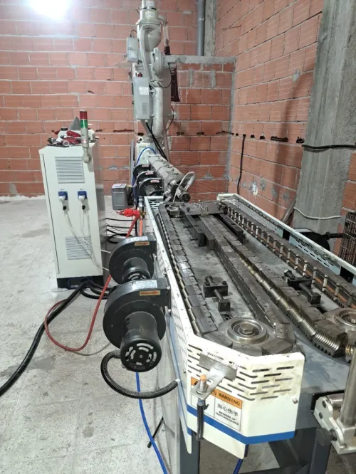 Maintenance et réparation et installation tous les types machines industrielles 