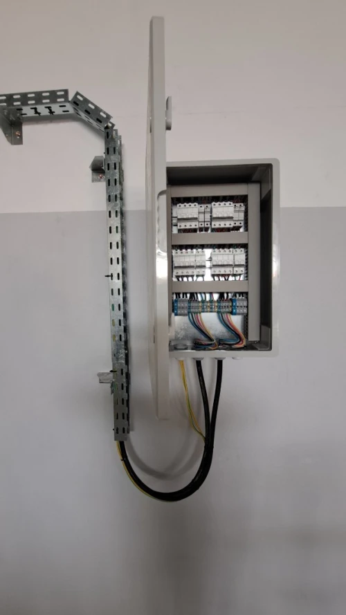 Installations électriques et maintenance Électrique Et Cablage Armoire Électrique