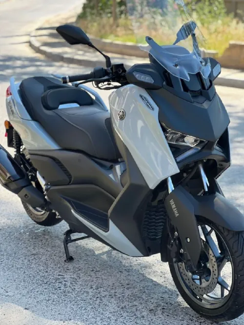 Yamaha Xmax 2025