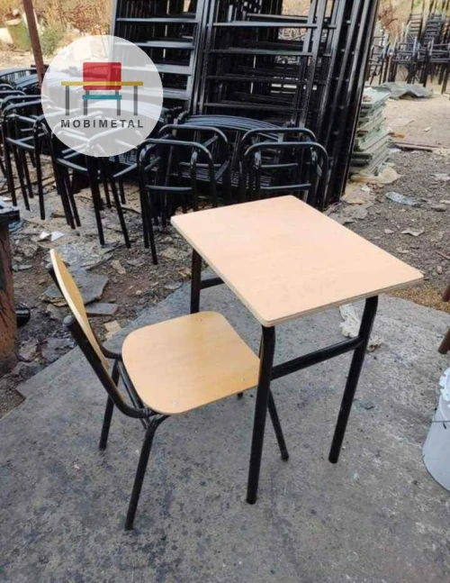 طاولات و كراسي لمختلف الأطوار 