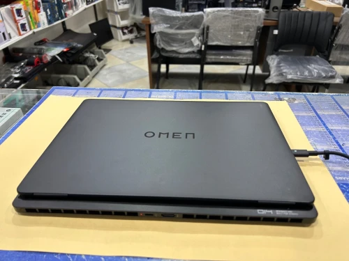HP OMEN TRENSCEND 14 UTRA 9 185H 32Go 1To ssd RTX 4060 4K 