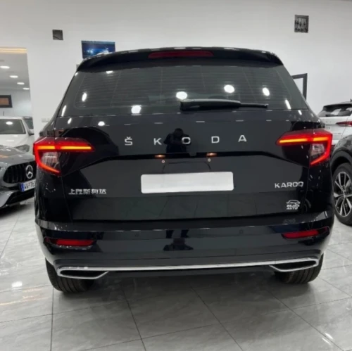 Skoda Karoq 2025 Luxury Toute option noire