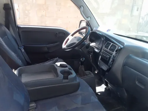 Kia 2700 Camion plateau 2011