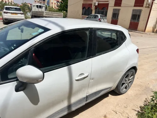 Renault Clio4 2015 1.2ess