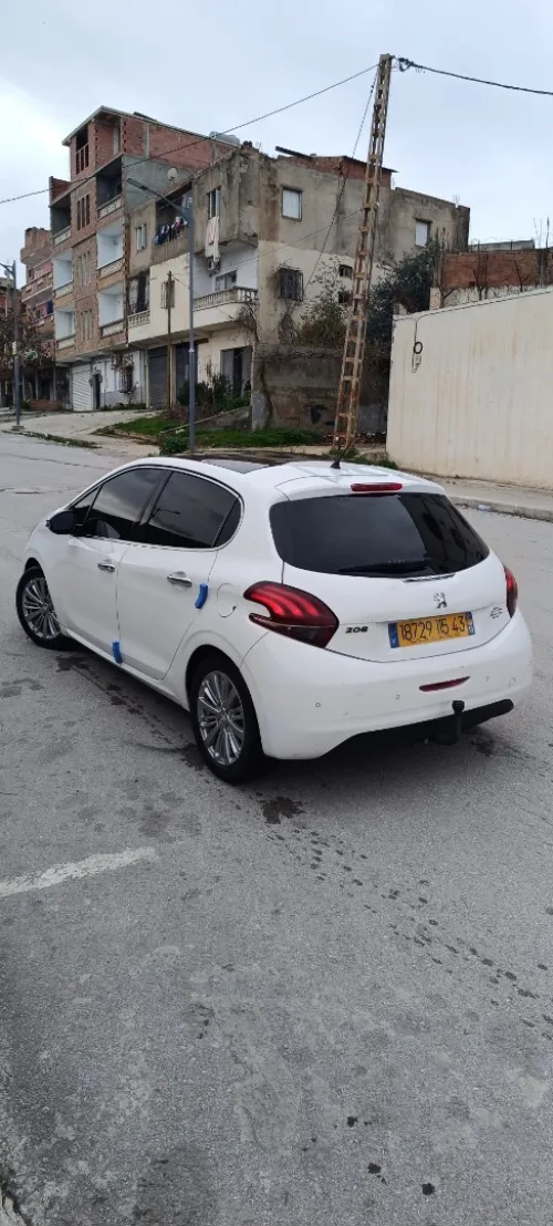 Peugeot 208 2015 Access Facelift