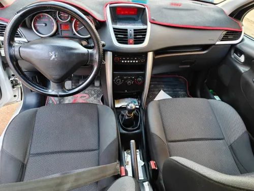 Peugeot 207 2012 