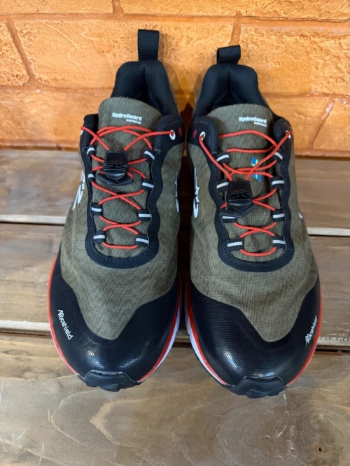 Salming hydro trail original running waterproof     Pointure 41 تلبس وحدك وتتمتع حبة فاالمفقود