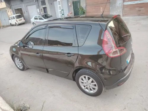 Renault Scenic Conquest 2012 