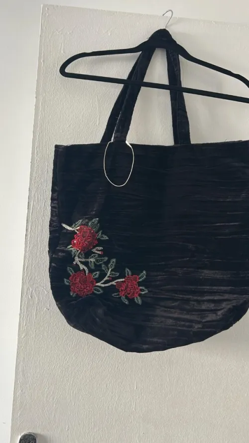 Sac noir velour Alec design a vendre