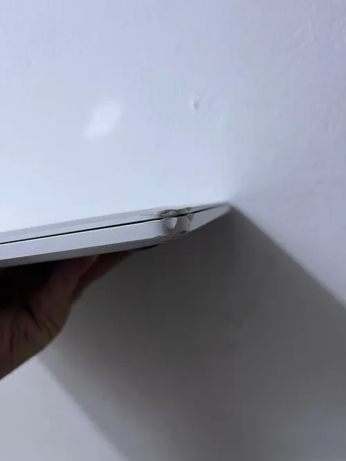 Macbook pro 2022 M2 8gb 512gb touchbar