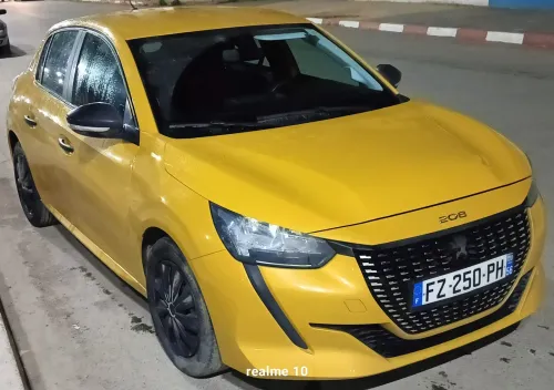Peugeot 208 2021 