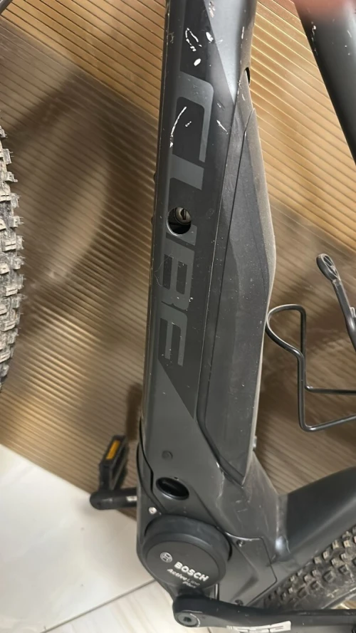 Vélo électrique cube