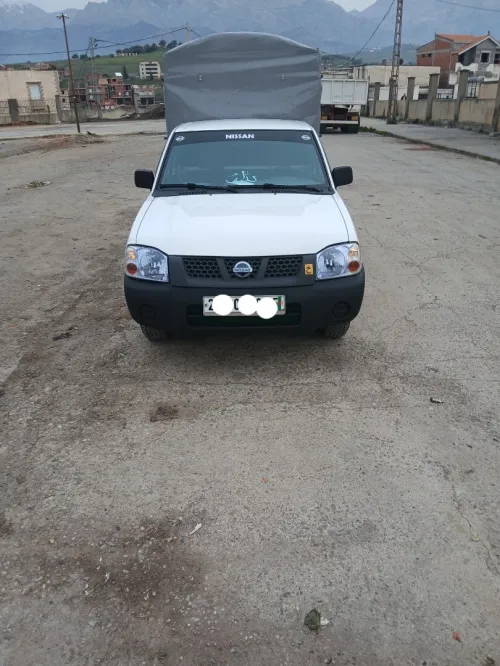 Nissan Pickup 2010 Hardbody