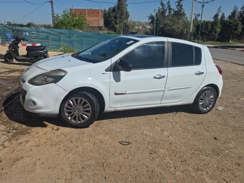 Renault Clio 3 2011 Night and Day