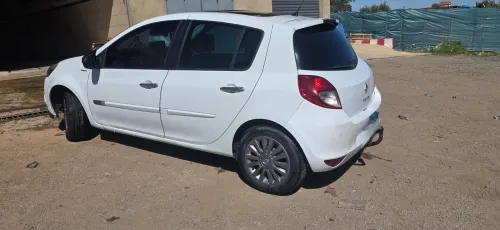 Renault Clio 3 2011 Night and Day