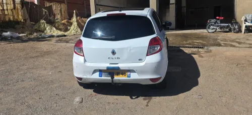 Renault Clio 3 2011 Night and Day