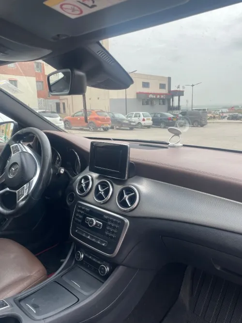 Mercedes CLA 2015 Coupé Exclusif + AMG 