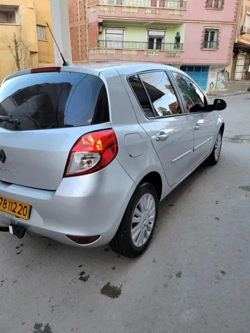 Renault Clio 3 2012 Night and Day
