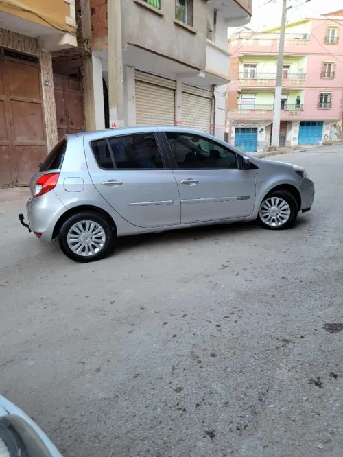 Renault Clio 3 2012 Night and Day