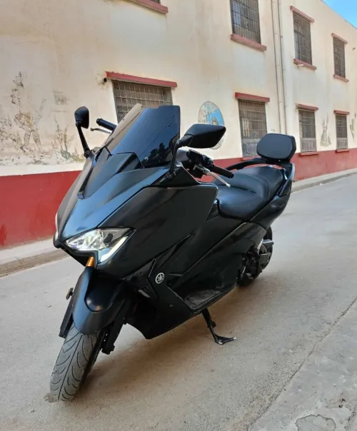 Yahmaha Tmax Dx 2017