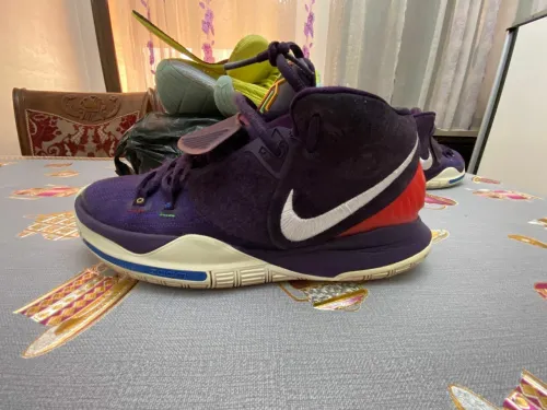 Nike kyrie irving hoka