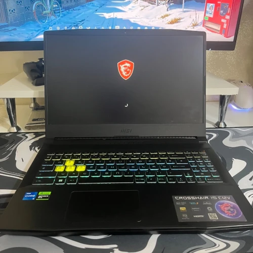 Msi crosshair 15 RTX 4060