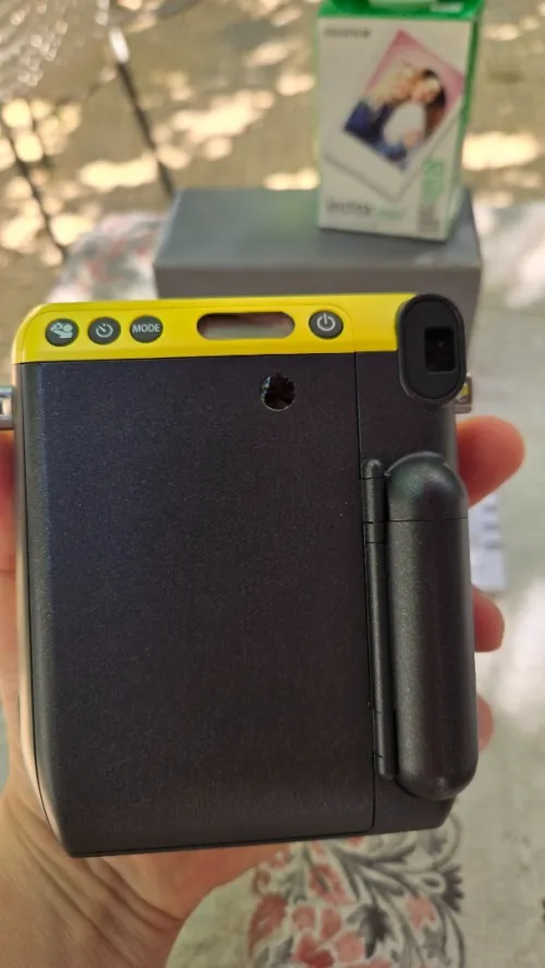 Fujifilm Instax Mini 70 Jaune  Appareil Photo Instantané + Pack Film (20 Photos)